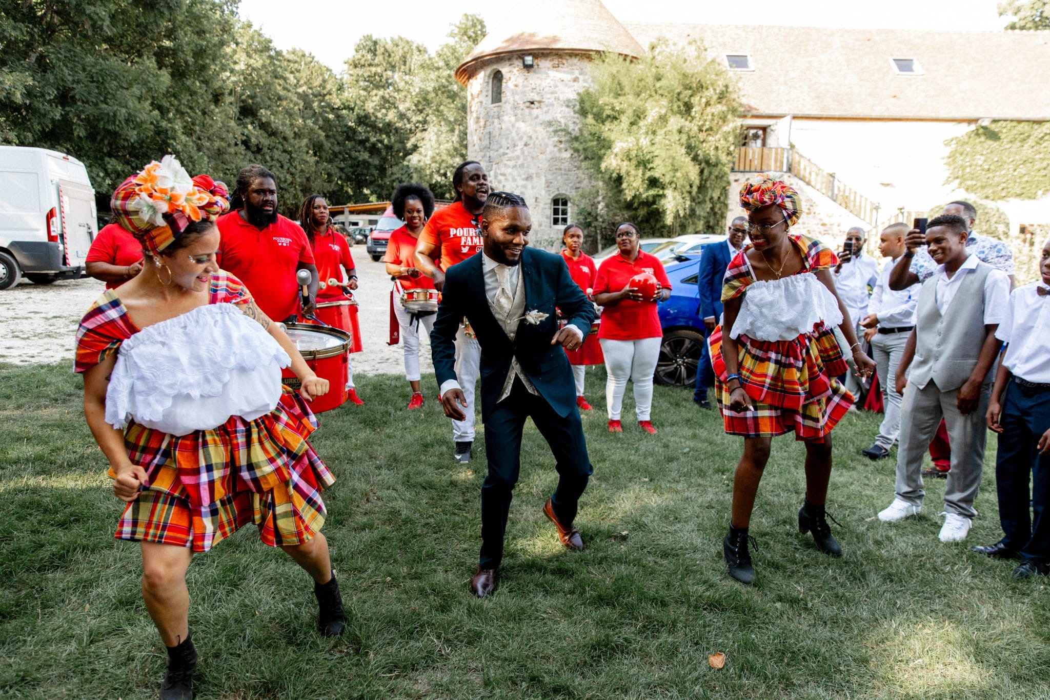 8b681c82-7d11-40f9-b2cf-47a6944067b2